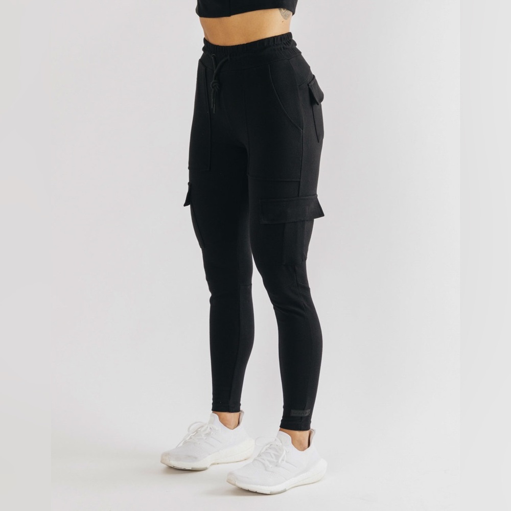 Alphalete identy cargo- black, small